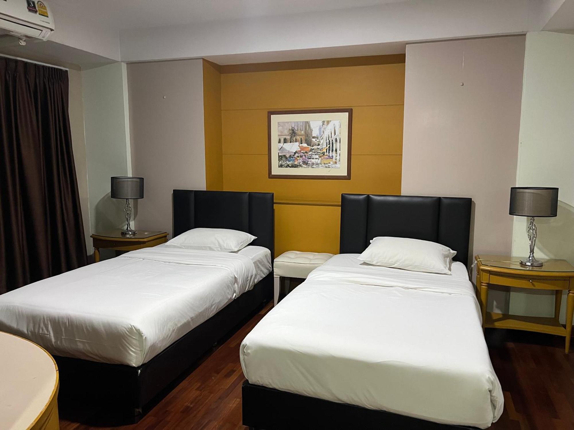 Mall Suites Hotel Bangkok Esterno foto