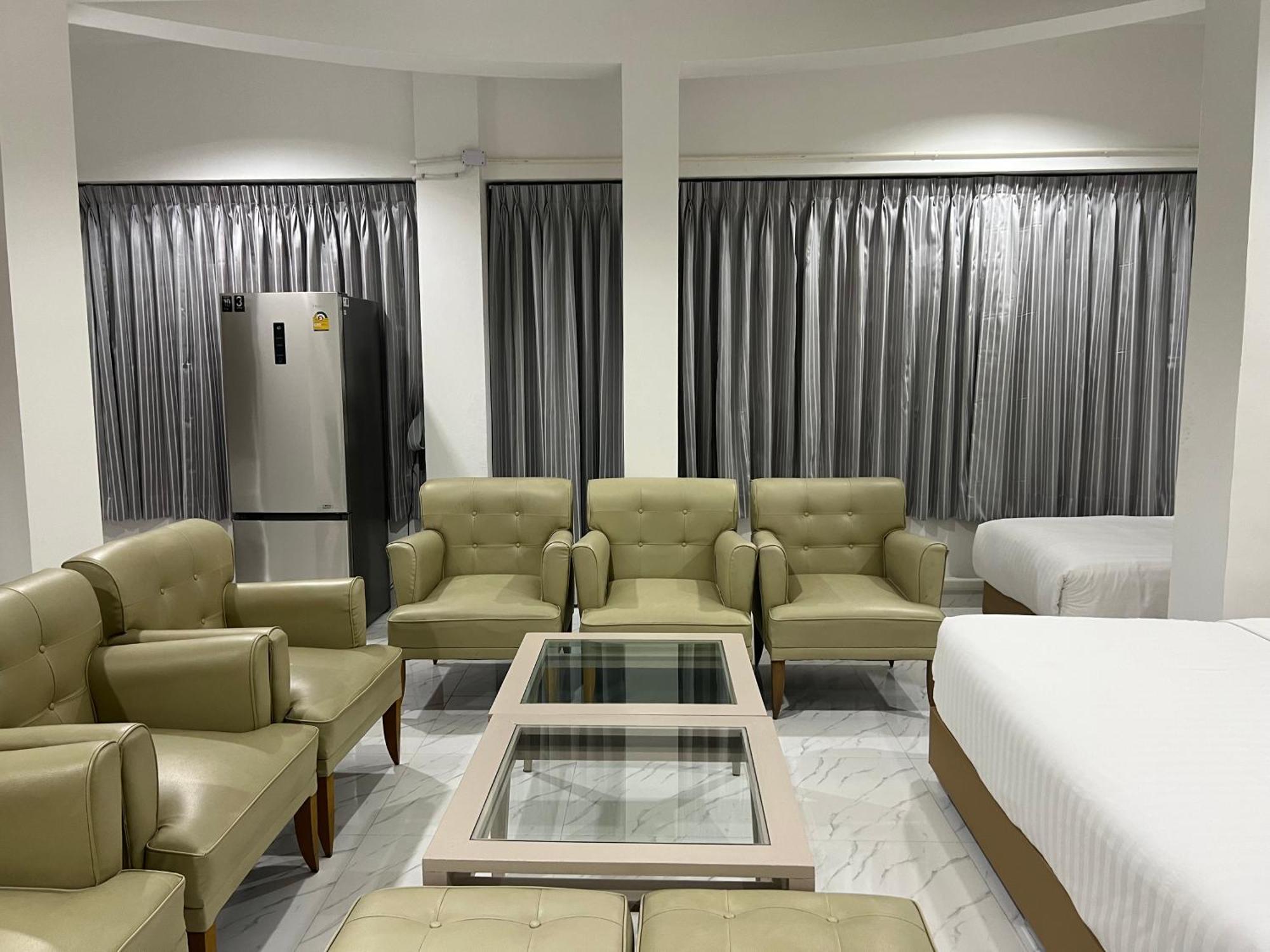 Mall Suites Hotel Bangkok Esterno foto