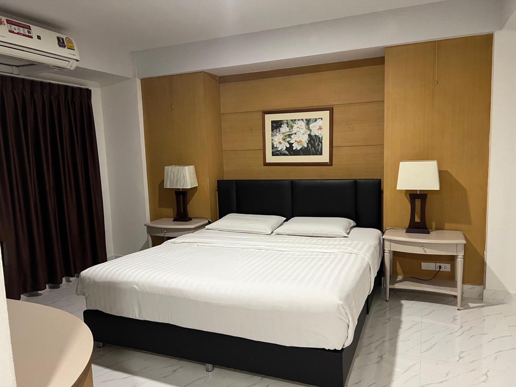 Mall Suites Hotel Bangkok Esterno foto