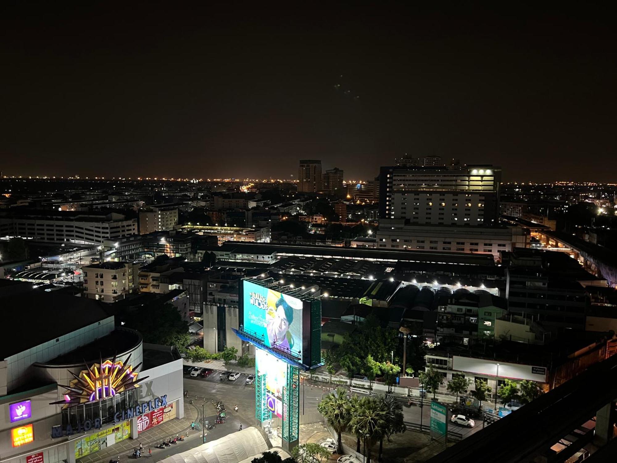 Mall Suites Hotel Bangkok Esterno foto