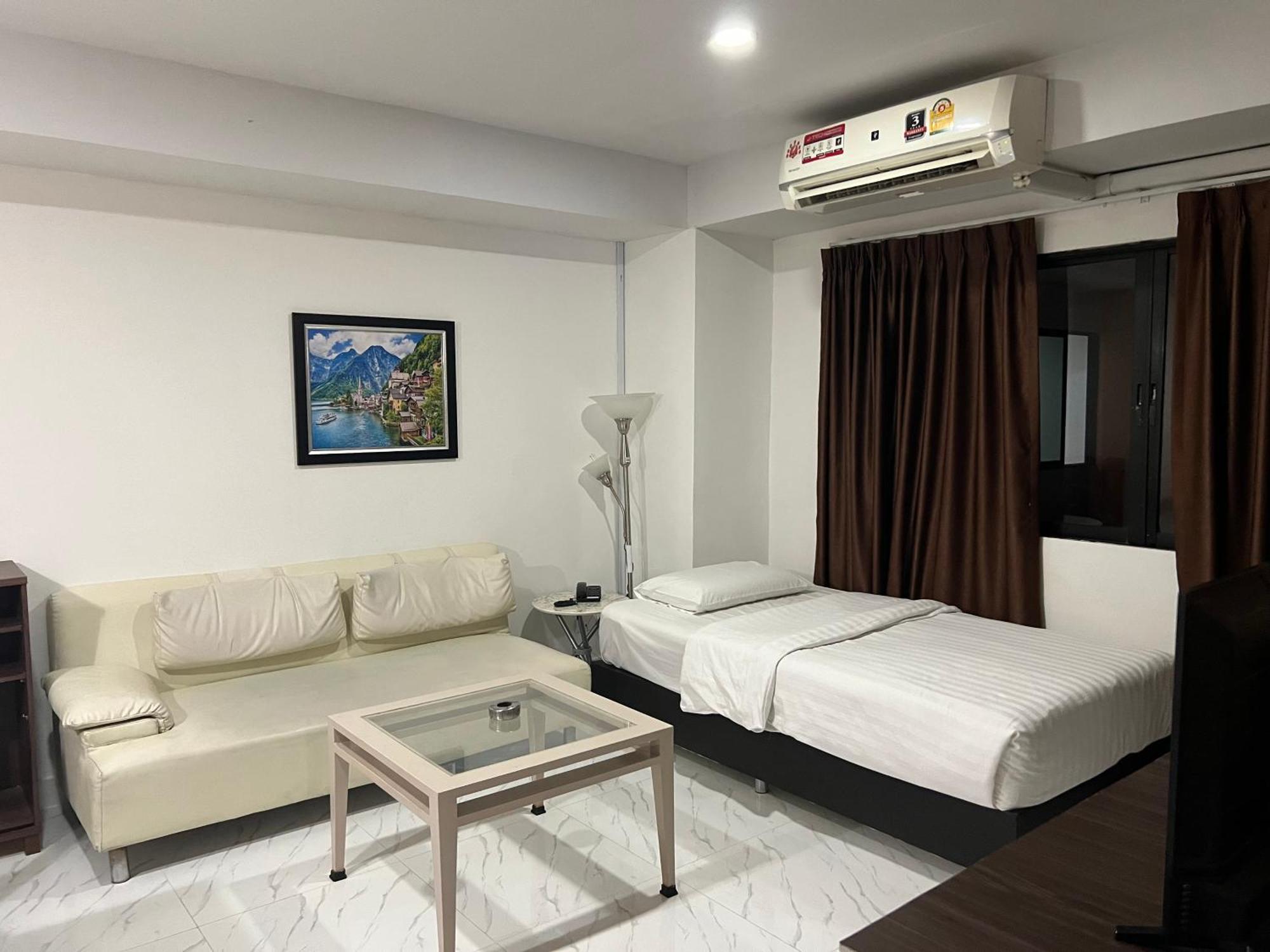 Mall Suites Hotel Bangkok Esterno foto